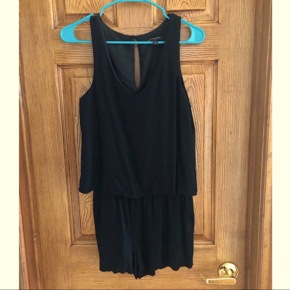 3/$25🎉 Banana Republic Black Romper